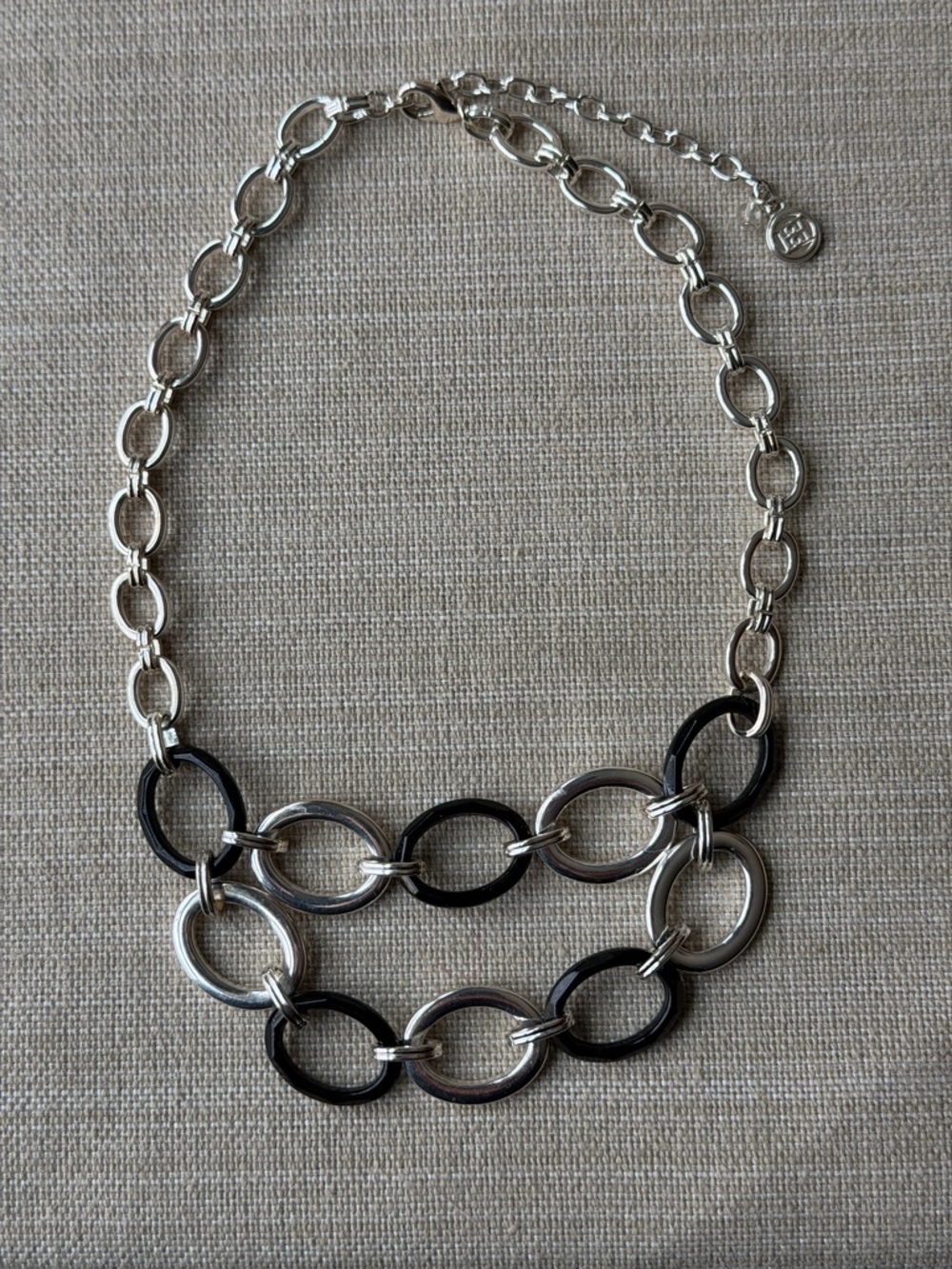 Dana BUCHMAN added & Elegant Silver Tone Necklace & earrings with Clear Crystals - Picture 8 of 11